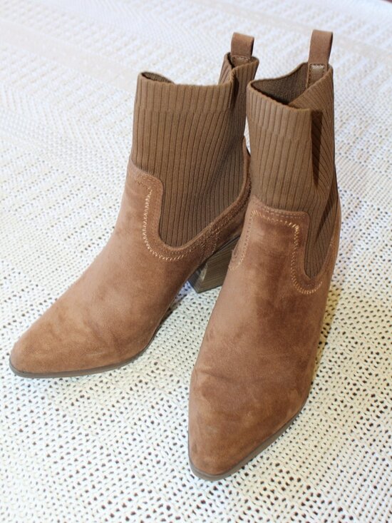 Universal Thread Shoes - Universal Thread Kinley faux suede ankle boots Size 9 knit sock-like block heel